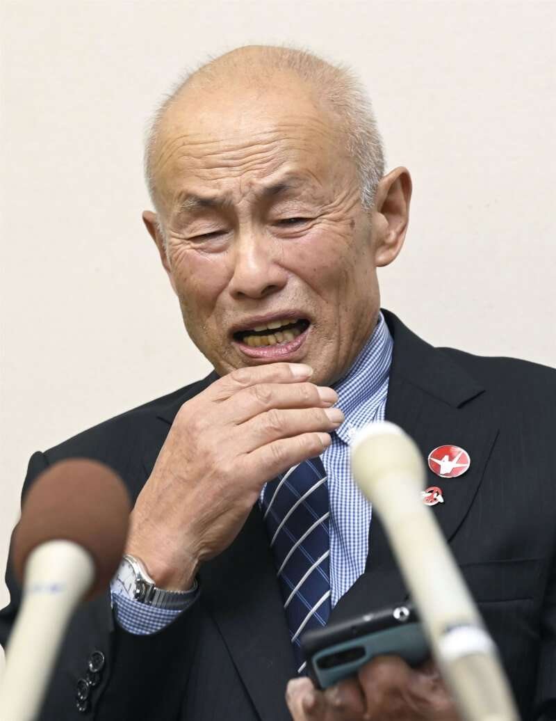 「日本被團協」代表委員箕牧智之11日得知獲得諾貝爾和平獎後激動落淚。(共同社)